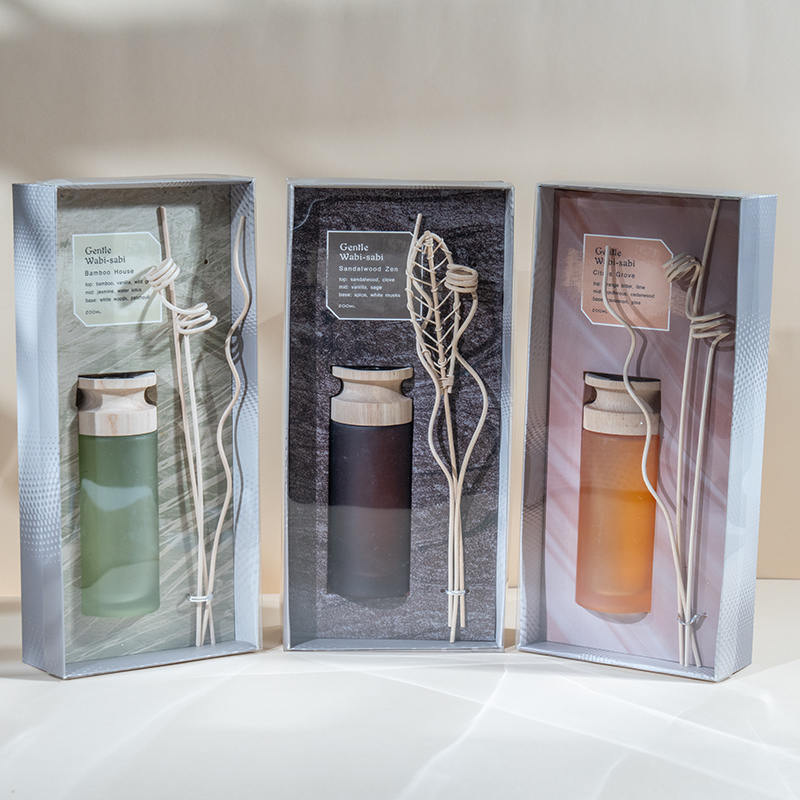 Genus cylindricum vitreum vas premium calamus diffundens cum lignum ligneum aromatizans diffundens venditorem