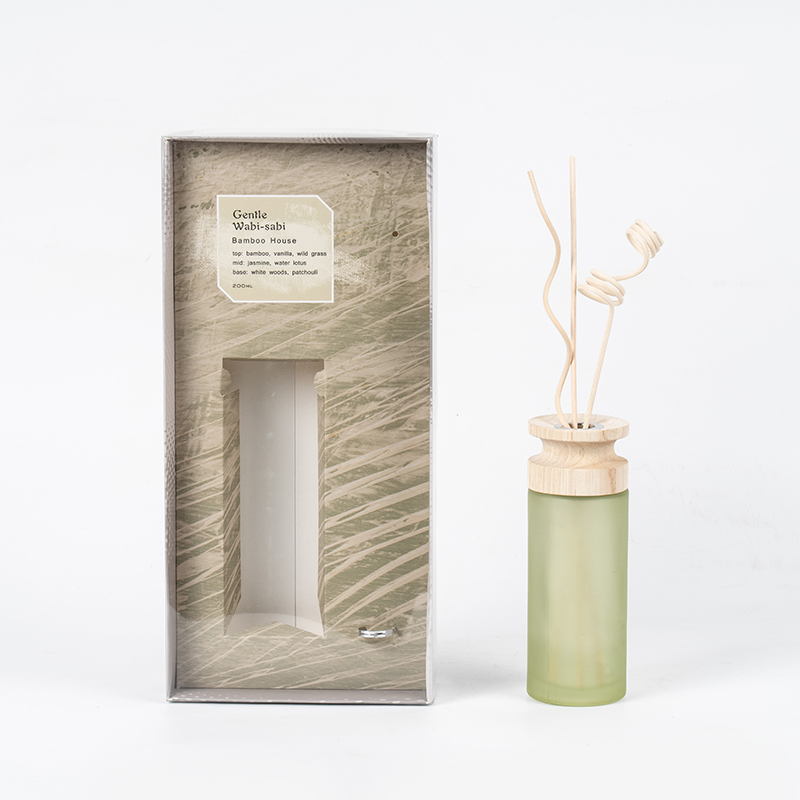 Genus cylindricum vitreum vas premium calamus diffundens cum lignum ligneum aromatizans diffundens venditorem