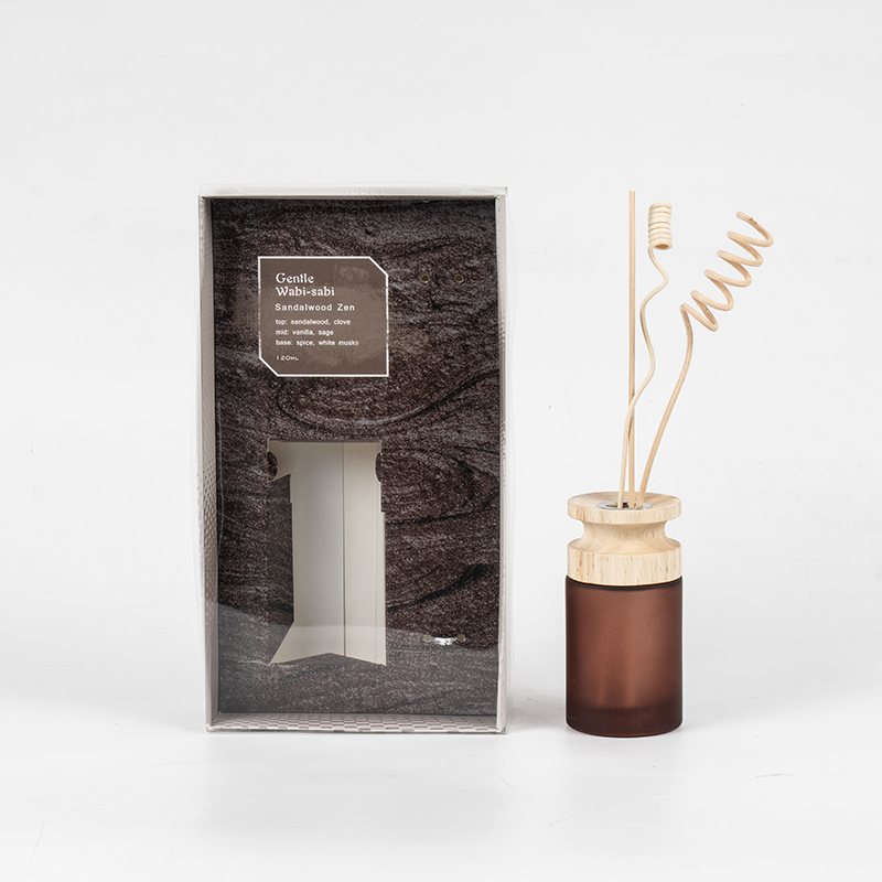 Lagena vitrea alta cylindrica arundineus diffundens cum ligneo-aroma diffundente venditore