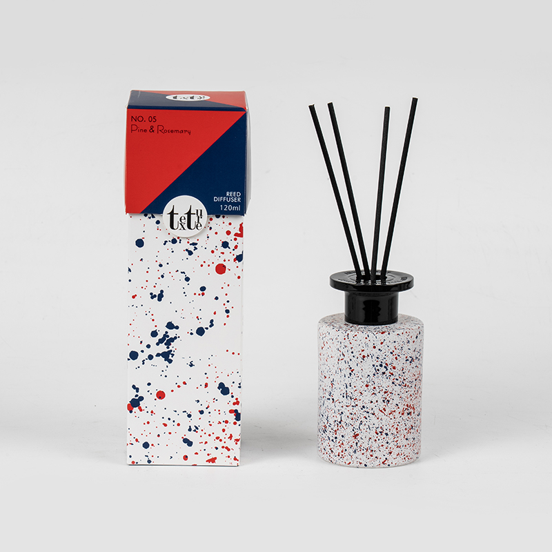 Classic circum alta vitrea calamus diffundens odorem officinam domi